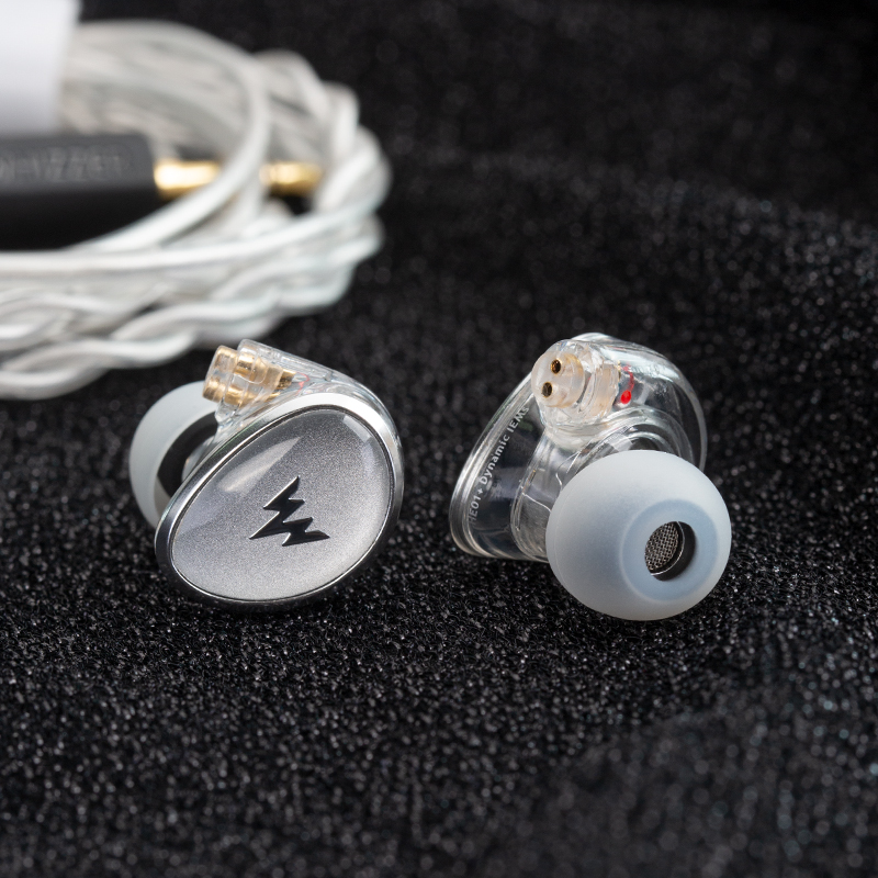 WHIZZER Kylin HE01+  In-ear He - đánh giá và giá Drone Keh Rc K11 Turbo